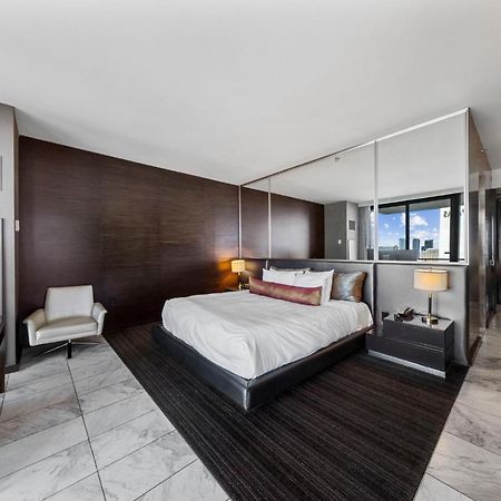 Huge Modern Luxury 17 Floor Panoramic Corner Suite With Open Balcony Las Vegas Exterior photo