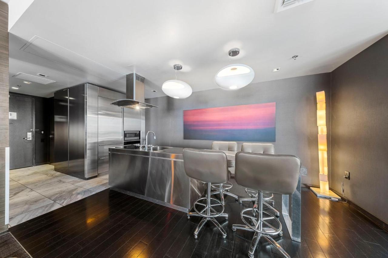 Huge Modern Luxury 17 Floor Panoramic Corner Suite With Open Balcony Las Vegas Exterior photo