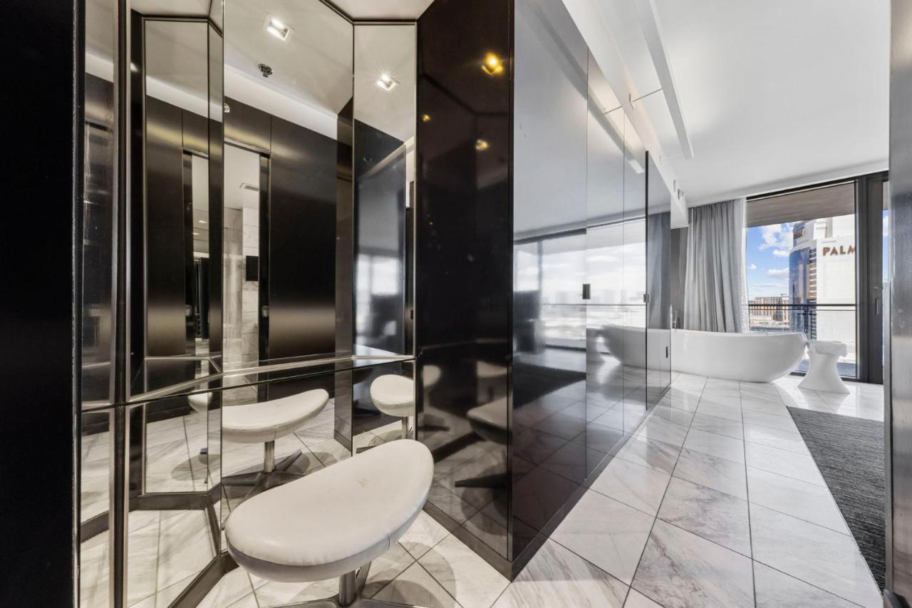 Huge Modern Luxury 17 Floor Panoramic Corner Suite With Open Balcony Las Vegas Exterior photo